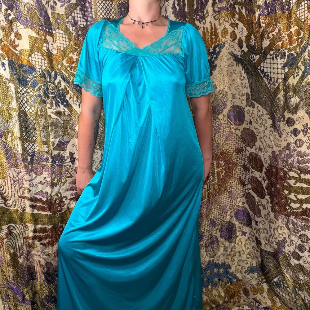 VTG Blue Jewel Tone Prairie Lace Trim Nylon Maxi Short Sleeve Slip Dress S-L